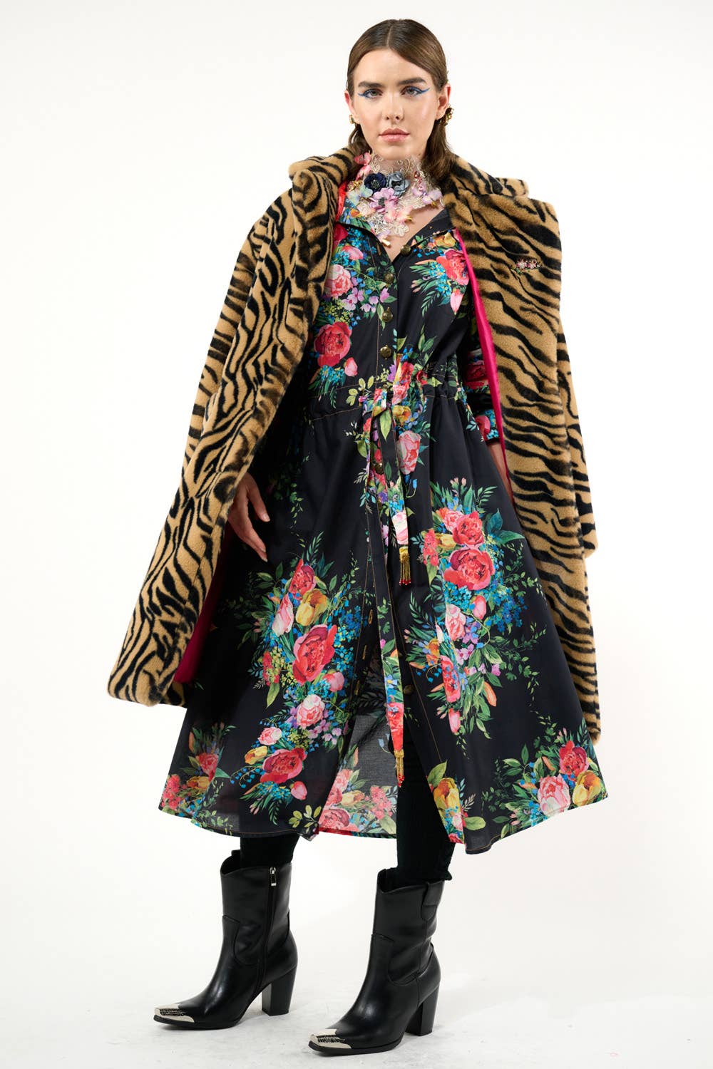 Aratta - Zinnia Shirt-Dress: Black Floral / M