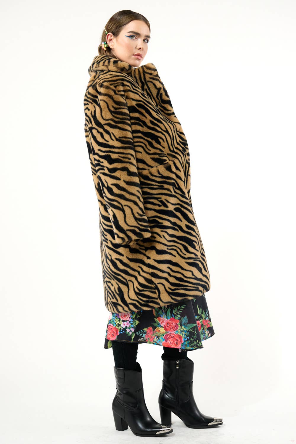 Aratta - Zinnia Shirt-Dress: Black Floral / M