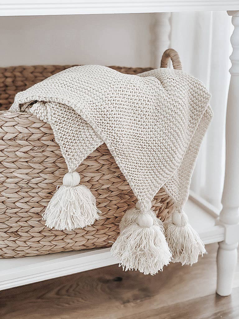 Cozy  Knit Throw Blanket With Tassels